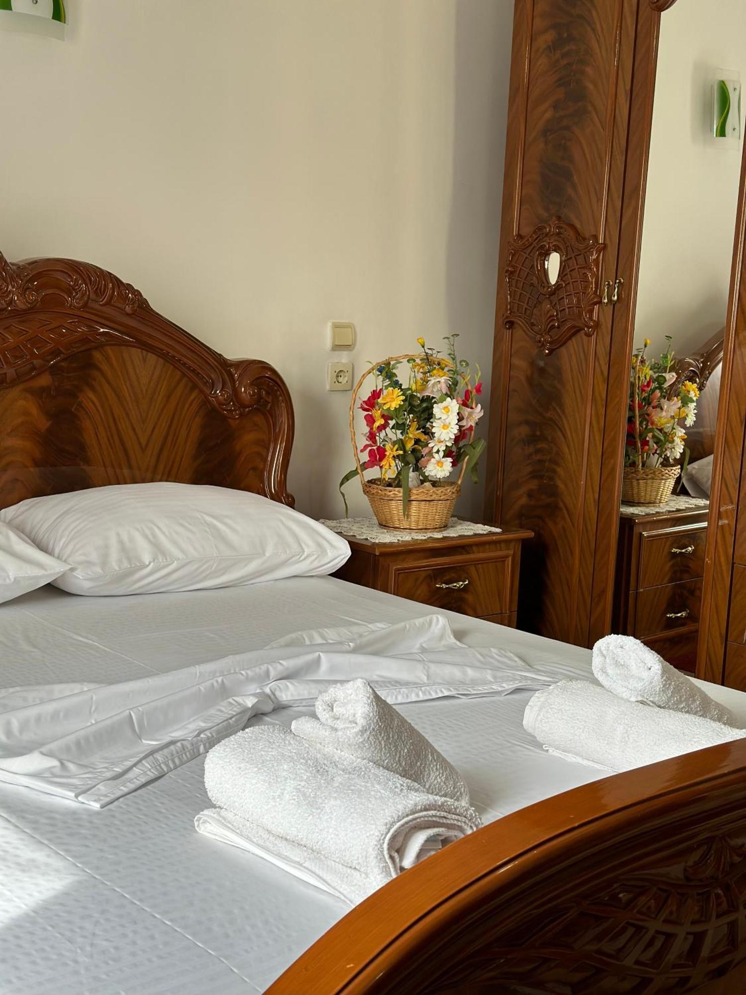 Vjosa Guest House Memaliaj ภายนอก รูปภาพ